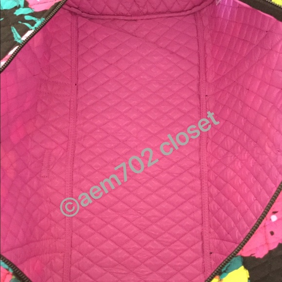 NWT VERA BRADLEY LARGE TRAVELER DUFFEL - Picture 4 of 4